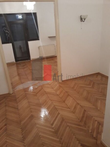 Blv. Carol I, apartament 4 camere.