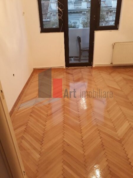 Blv. Carol I, apartament 4 camere.